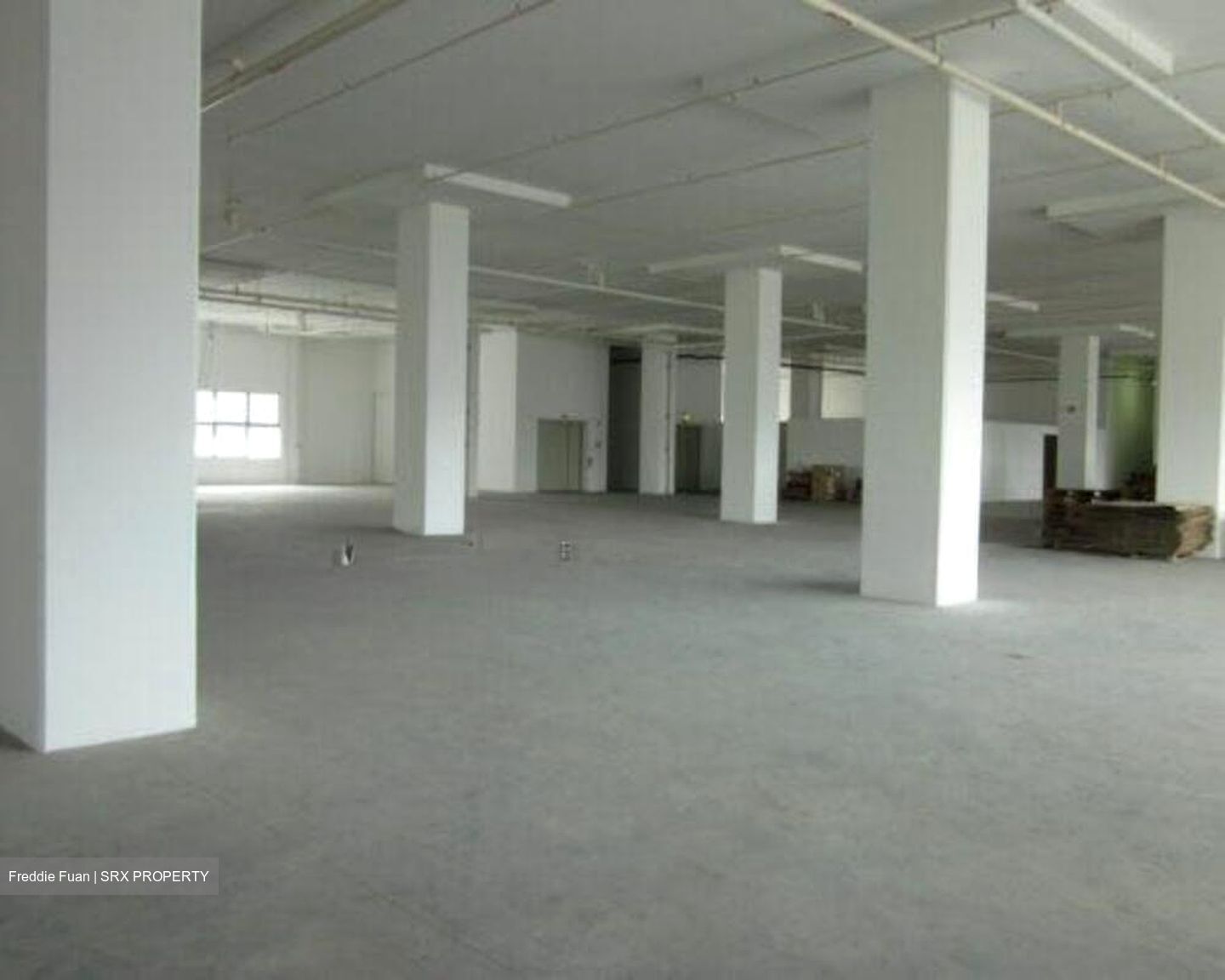 Freight Links (changi) Building (D16), Warehouse #581152431